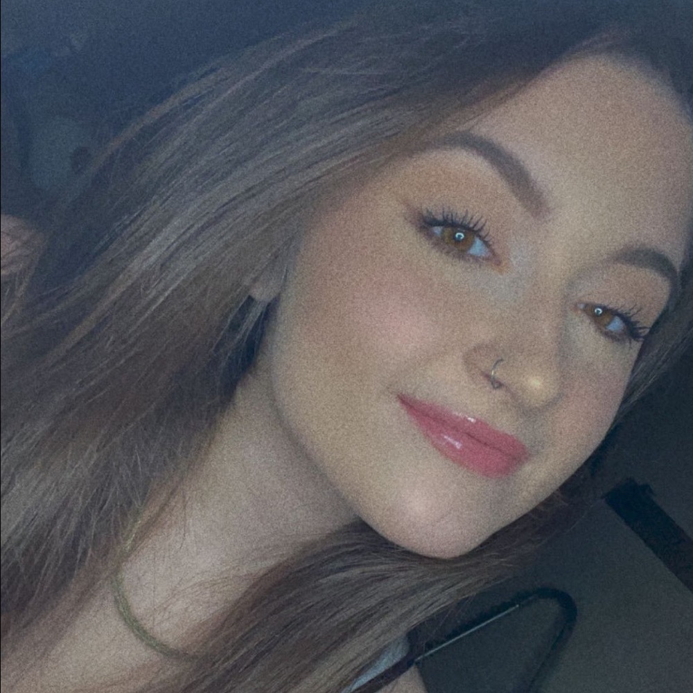 Meet your Posher, Maddie